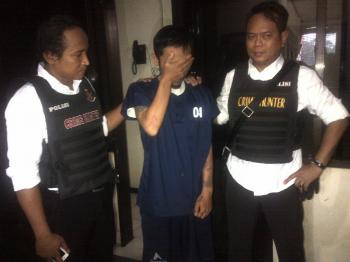 Panik Diteriaki Korban, Penjambret Terjungkal Di Got