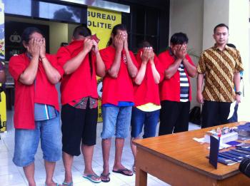 Kawanan Pemalsu Buku Uji KIR di Libas Polrestabes Surabaya.