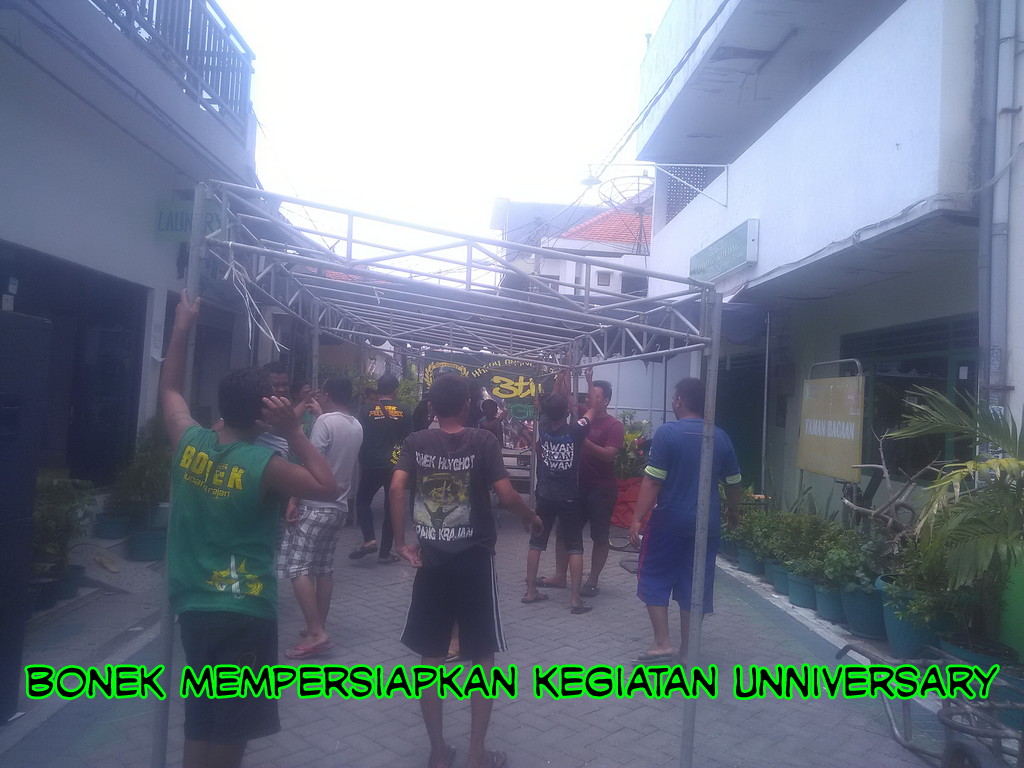 Unniversary 3th, Bonek Kupang Krajan Adakan Santunan Anak Yatim.