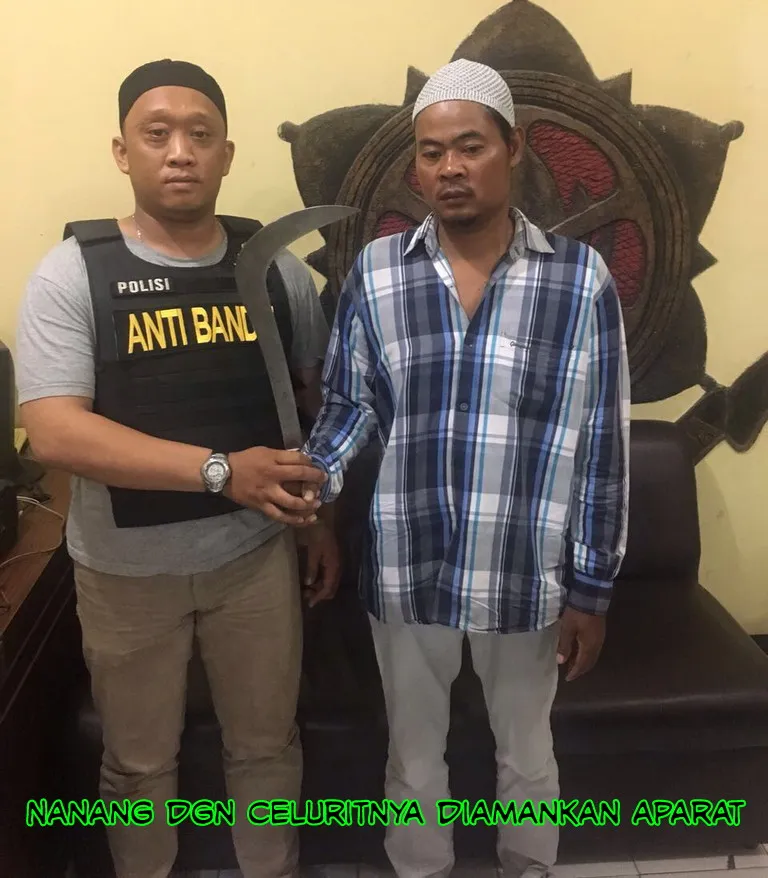 Gara-Gara Tidak Disapa, Pria ini Nekad Bacok Teman Sendiri.