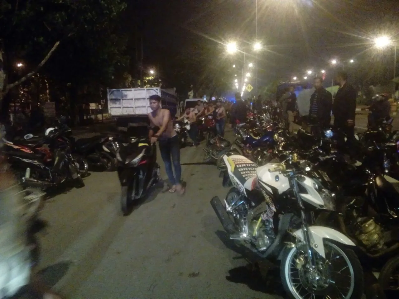 Balap Liar Kedung cowek Kocar-Kacir di Grebek Aparat