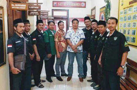 Kasat Narkoba Polres Pasuruan AKP Nanang Sugiono, S.H. Beri Siraman Rohan Pada Tahanan.