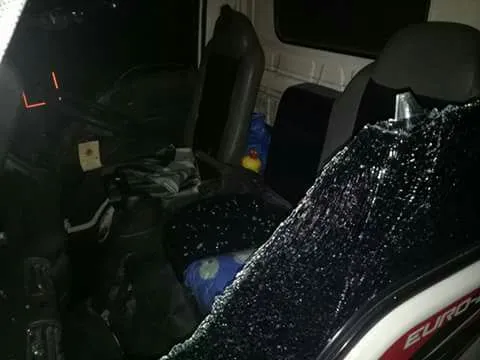 Ulah Iseng Lempar Batu Dijalanan, Meresahkan Pengguna Jalan.
