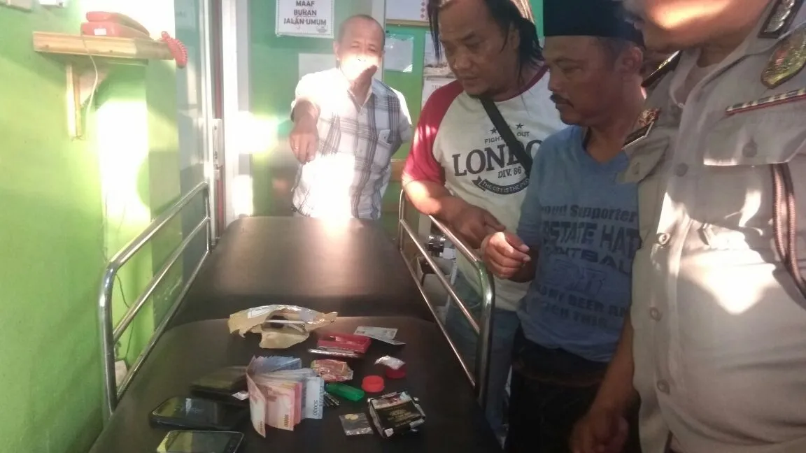 Polsek Nguling Pasuruan Ungkap Bandar Sabu Saat Laka Lantas.