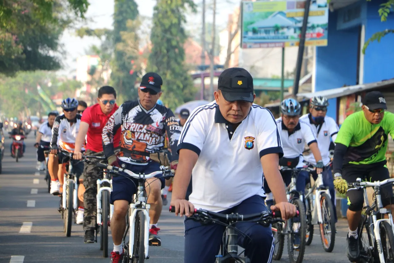 HUT Polantas ke 62, Kapolres Malang Bersepeda Sehat.