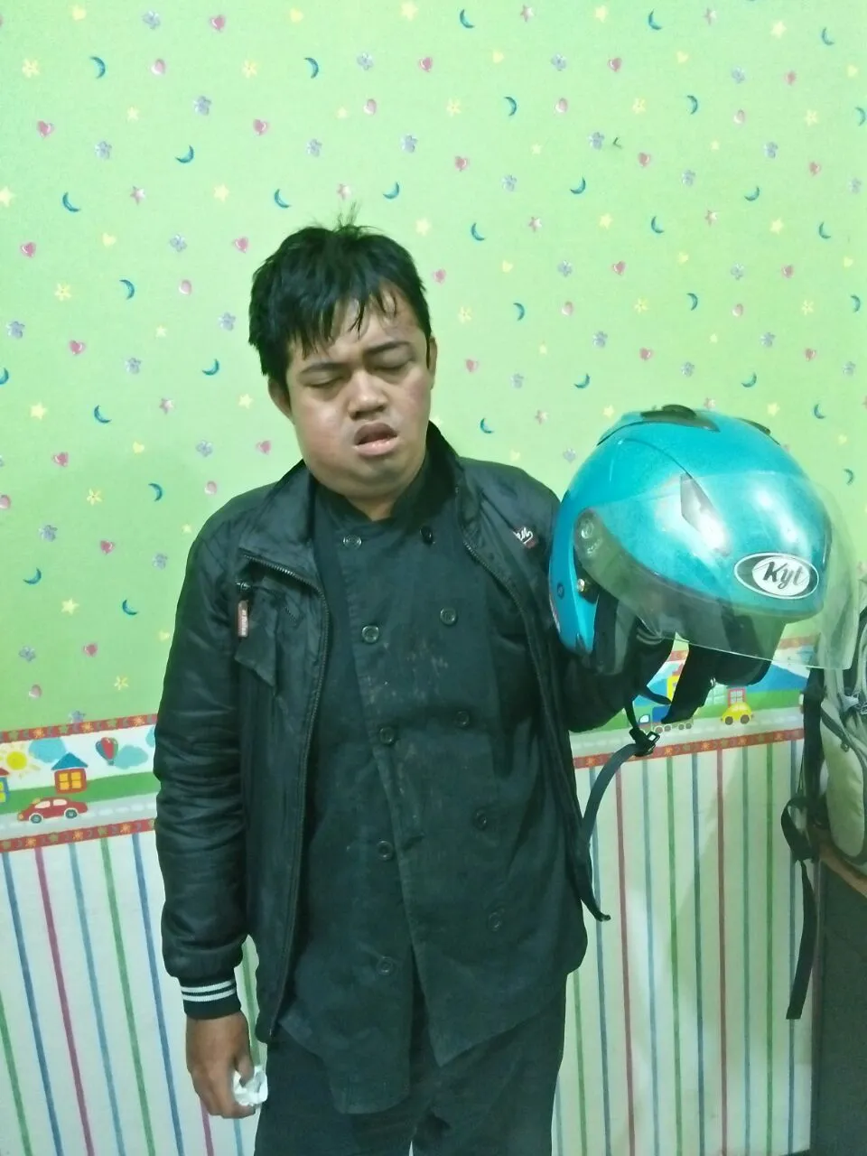 Kepergok Gondol Helm, Arek Tambaksari Bonyok di Massa.