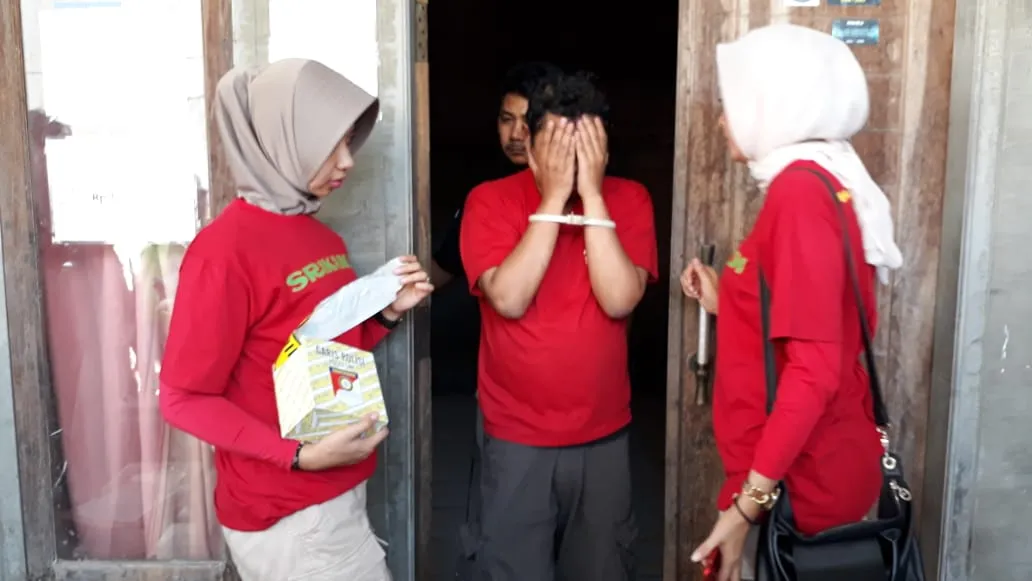 Rumah Guru Les Cabul, Digeledah Polisi.