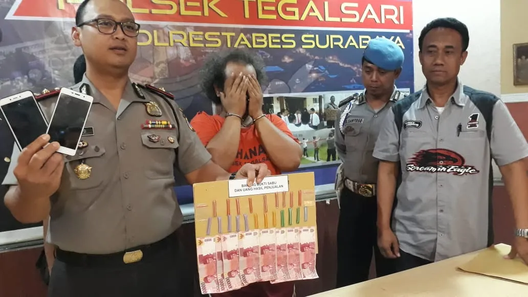 Jual Sabu Dalam Sedotan, Pria Asal Dinoyo di Bekuk Polsek Tegalsari.