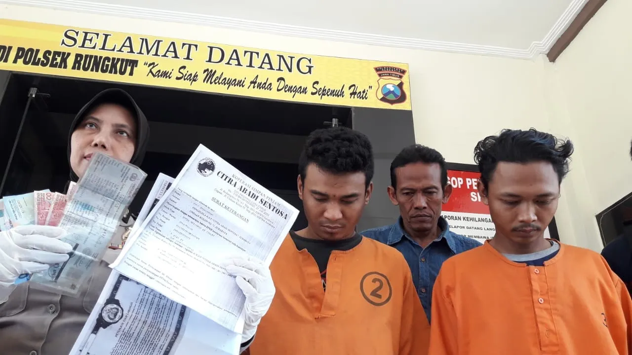 Satroni Motor Pengunjung Cafe, 3 Pemuda Surabaya di Ciduk.