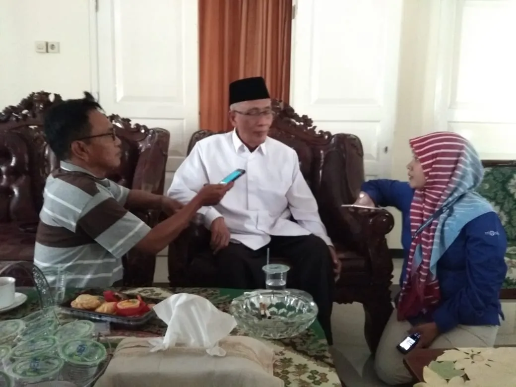 KH. Salwa Arifin Kecewa, Sudah Triwulan ke 3 Realisasi PBB se Bondowoso Hanya 18 Persen.