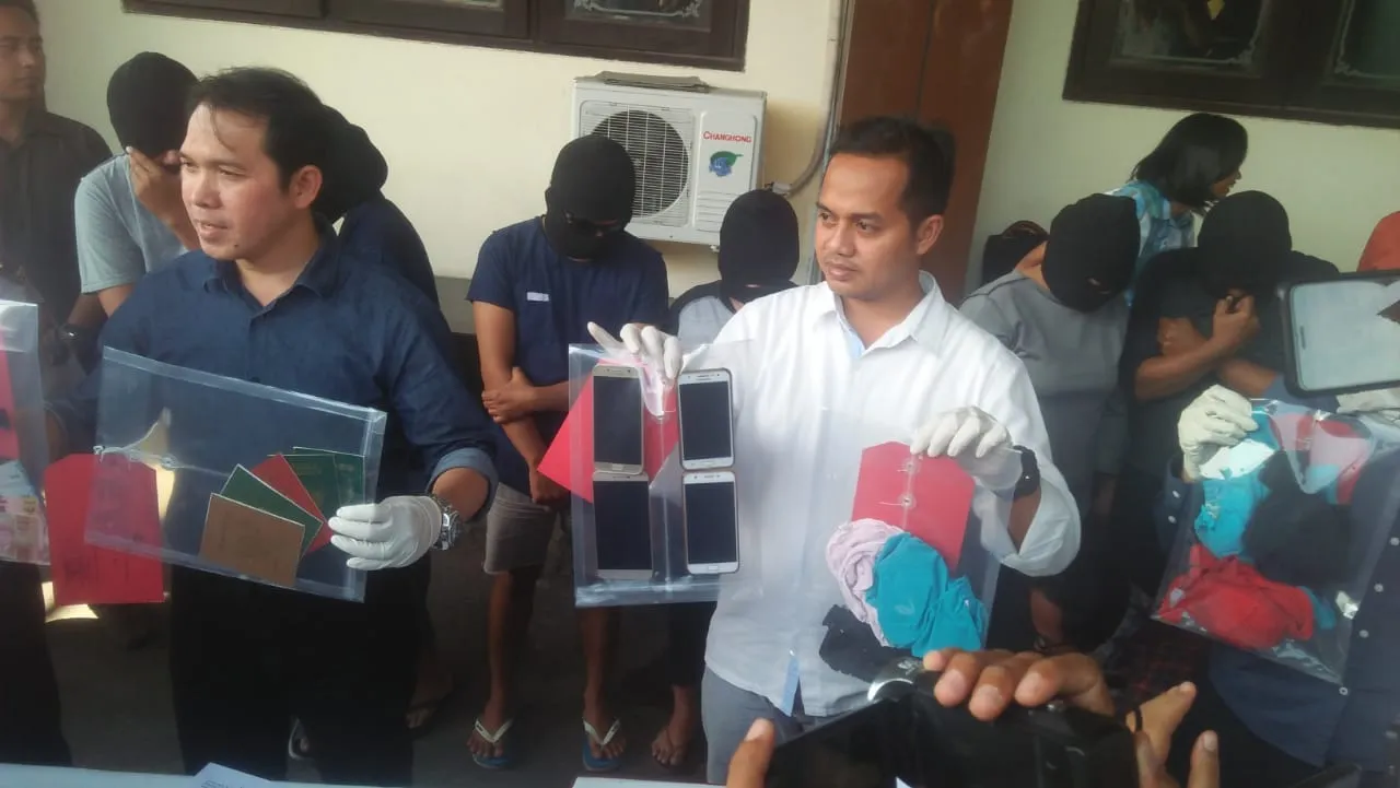 Lagi, Fantasi Swinger Berbayar di Grebek Polda Jatim.