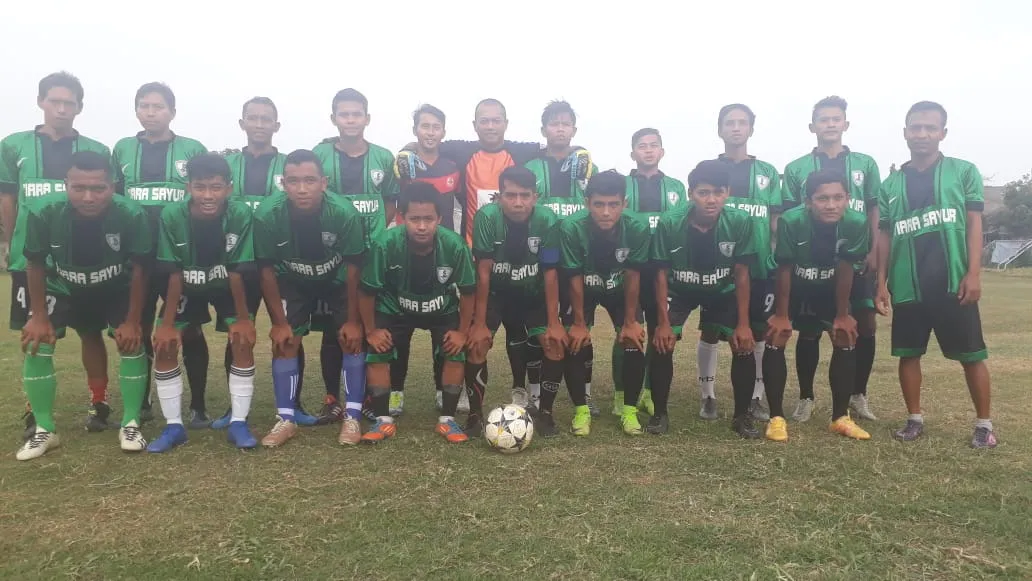 Tim Sepak Bola Salamander Bungkal FC, Tumbangkan Tim Asam Urat FC 4 0.