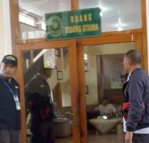 Oknum PN Situbondo Usir Wartawan, Dianggap Gagal Paham.