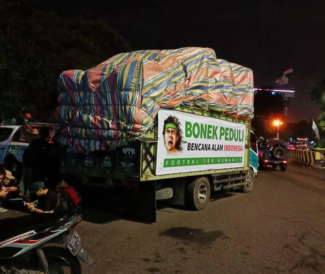 KM Dharma Kencana Angkut Bantuan Bonek Untuk Korban Bencana Mamuju-Sulsel
