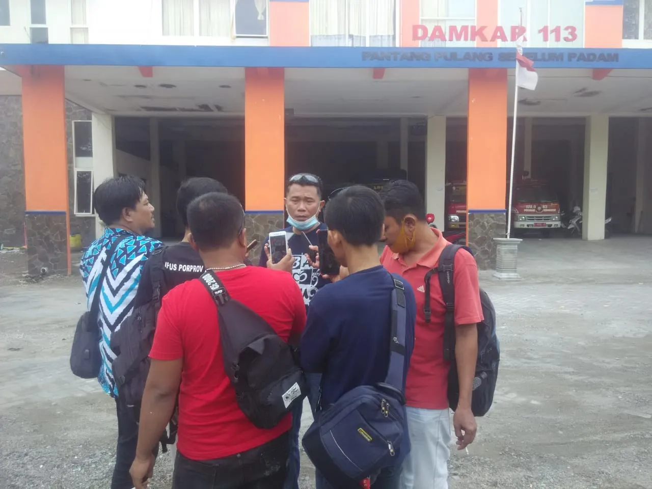 Enam Cafe Babat-Lamongan Terancam Ditutup Paksa, LSM Jerat Lurug Kantor Pol PP Lamongan