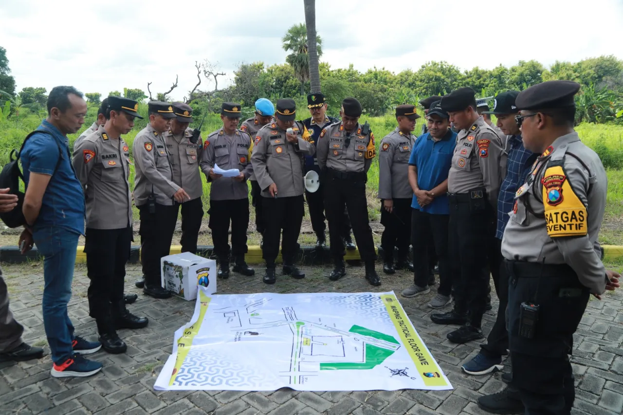 Kapolres Gresik Pimpin Pengamanan Kampanye Peserta Pemilu 2024 di GKB