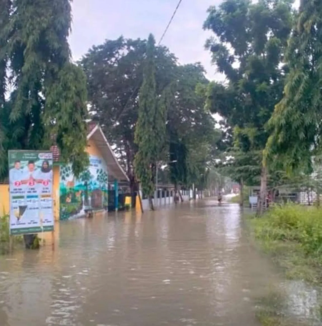 Diguyur Hujan Deras, Tiga Kecamatan di Gresik Selatan Terendam Banjir