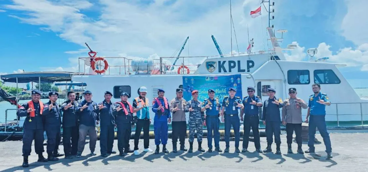 Gelar Patroli Laut Gabungan Jaga Harkamtibmas di Perairan Gresik Aman Kondusif