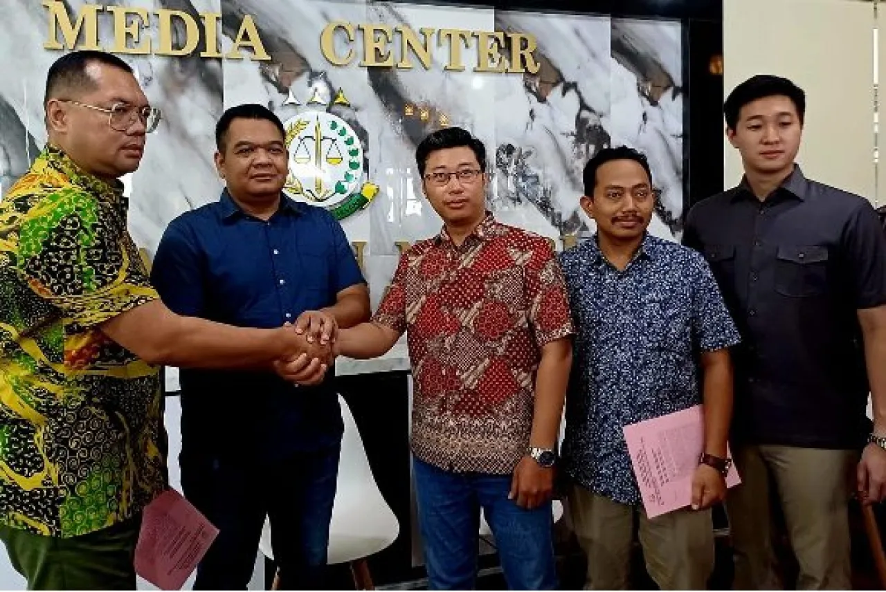 Kejari Surabaya Terapkan RJ, 8 Gerai Zangrandi Tiruan Ditutup, Handy Suprataya dan PT. Zangrandi Prima Berdamai