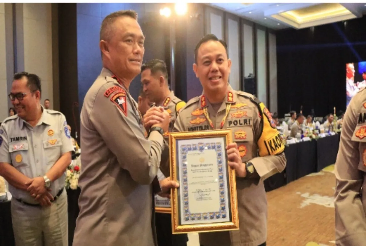Kapolda Jatim Pimpin Anev Sitkamtibmas untuk Kesiapan Operasi Mantab Praja Semeru 2024