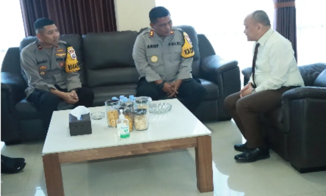 Kapolres Gresik Beri Kejutan di Hari Bhakti Adhyaksa ke-64