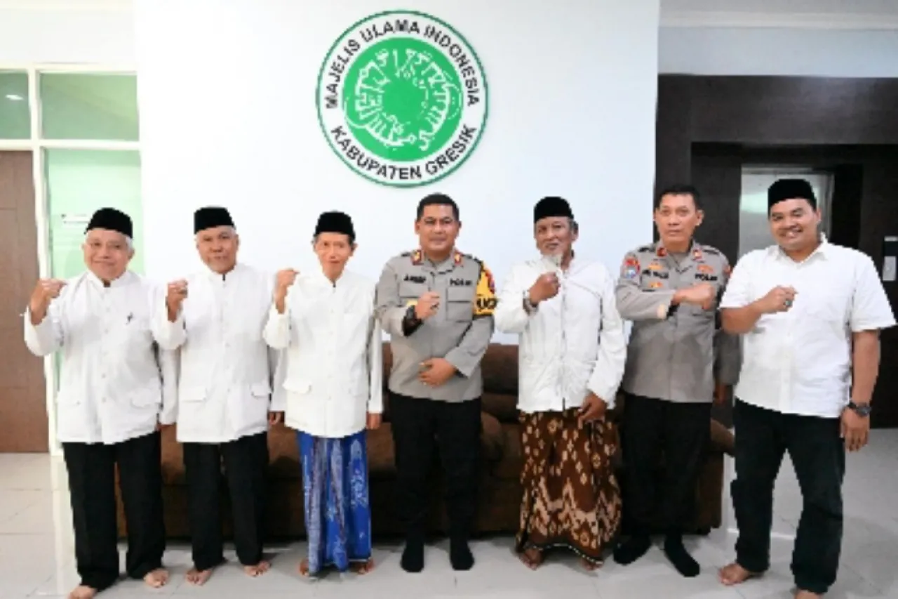 Perkuat Kamtibmas, Kapolres Gresik Silaturahmi ke Kantor MUI