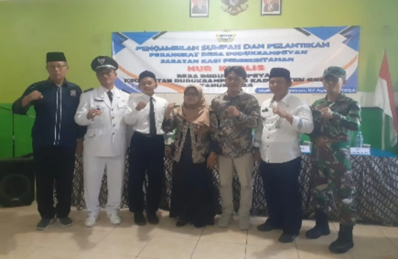 Kades Duduk Sampeyan, Said Sadan Lantik Kasi Pemerintahan di Balai Desa