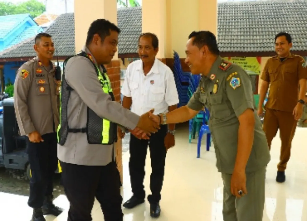 Kapolres Gresik Pastikan Kesiapan Pemilu 2024 melalui Patroli dan Pengecekan Logistik