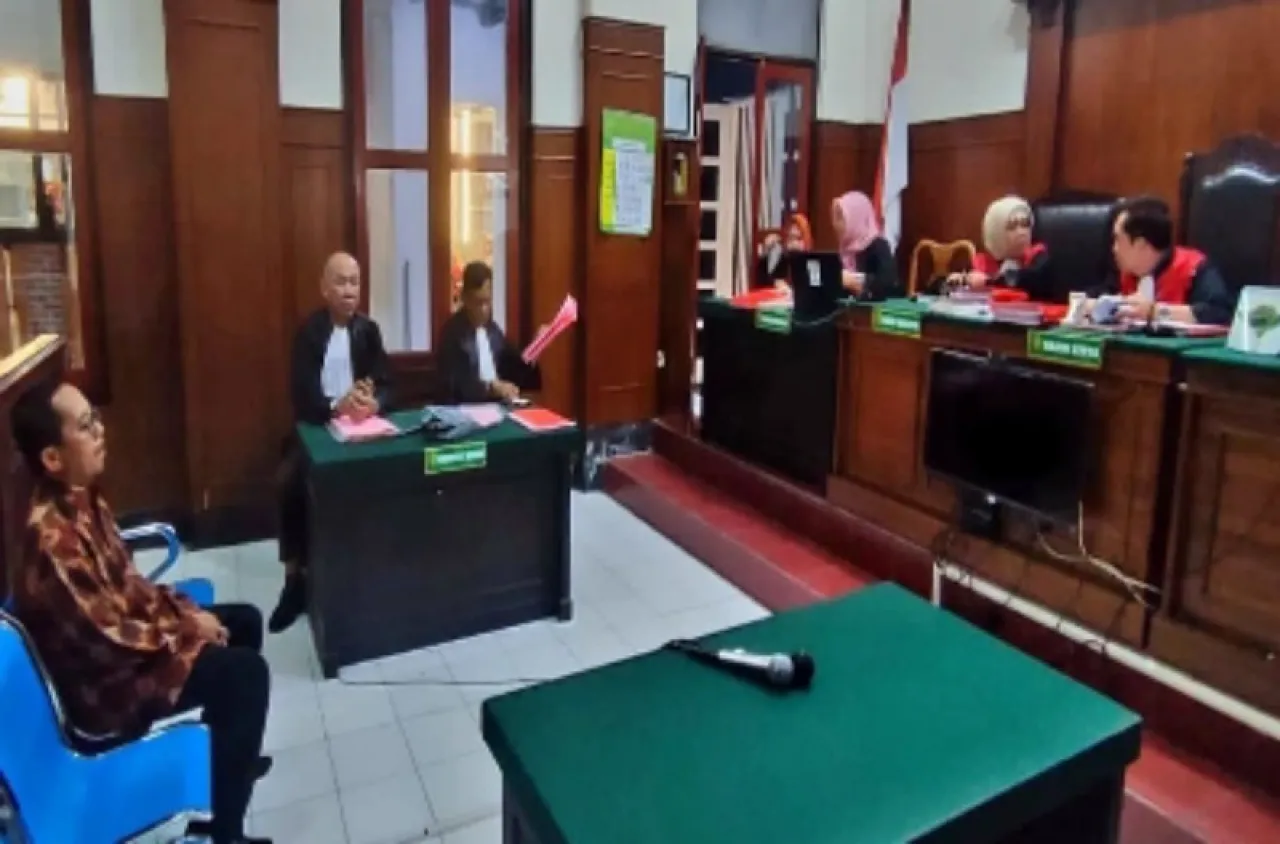 Perkara Penipuan Jual Beli Kayu, Ajukan Surat Damai, Sidang Vonis Terdakwa Wasito Nawikharta Ditunda Hakim