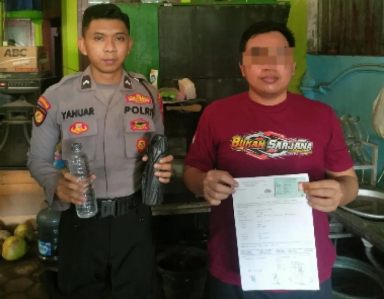 Ciptakan Suasana Aman dan Kondusif Menjelang Nataru, Polres Gresik Amankan Ratusan Botol Miras di Menganti