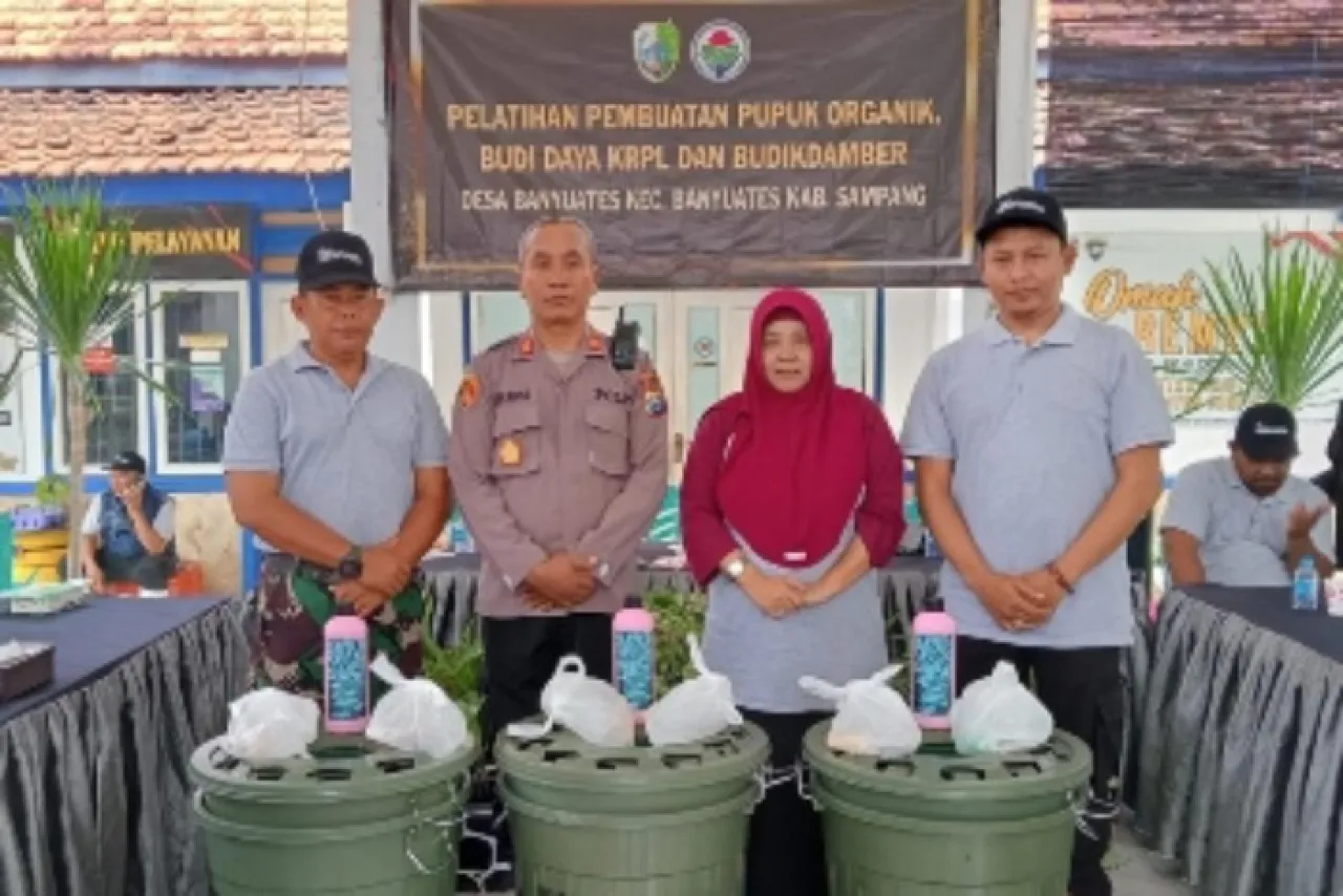 Dukung Program Ketahanan Pangan Nasional, Pemdes Banyuates Gelar Pelatihan Pembuatan Pupuk Organik dan Budidamber