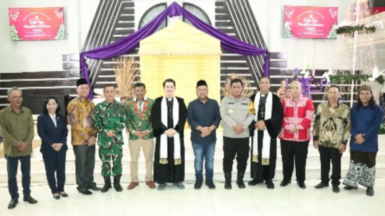 Pastikan Keamanan dan Kenyamanan Ibadah Natal, Forkopimda Gresik Lakukan Patroli Besar Besaran