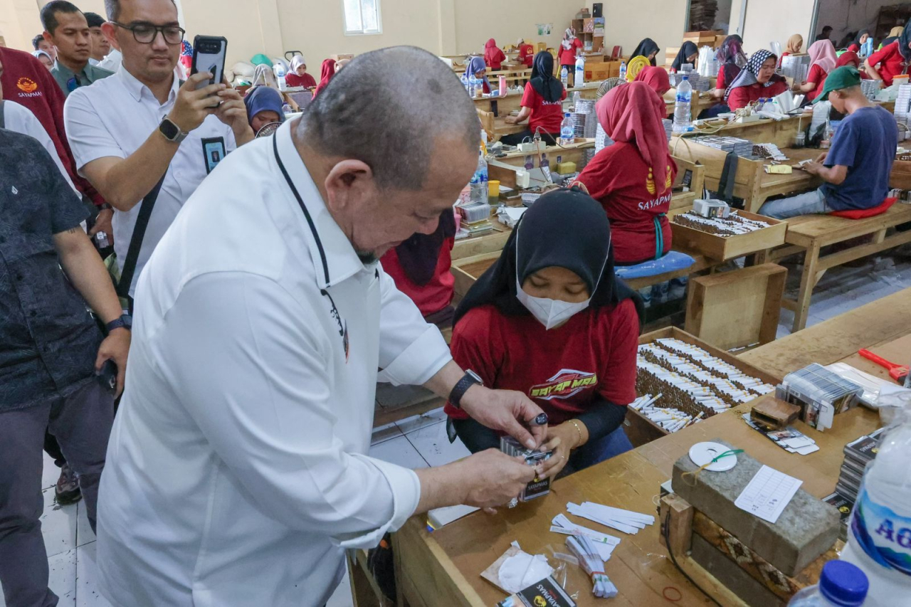 Berdampak Serius Terhadap IHT di Jatim, Ketua DPD RI Soroti Kenaikan Cukai 10%