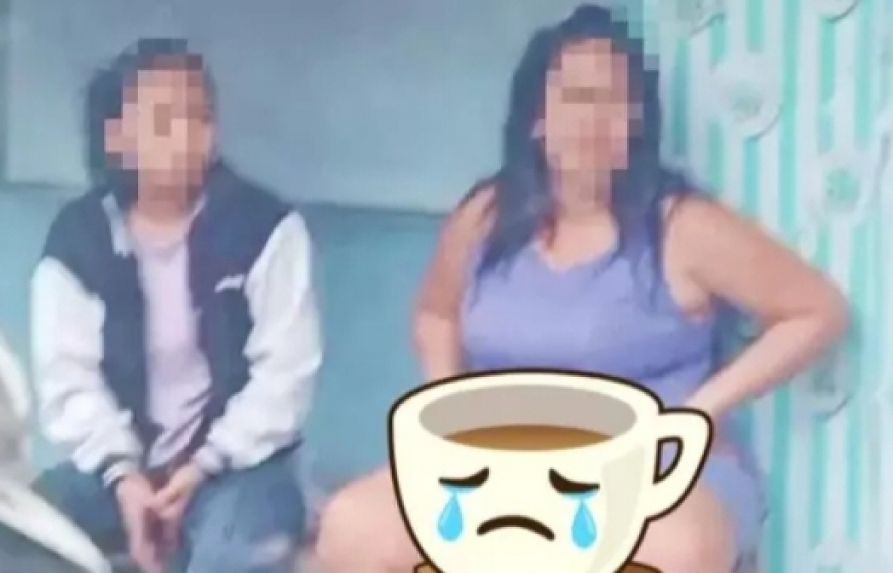 Warga Resah, Penjual Warung Kopi di Depan Makam Pinggir Jalan Raya Munggugianti Berpakaian Seronok