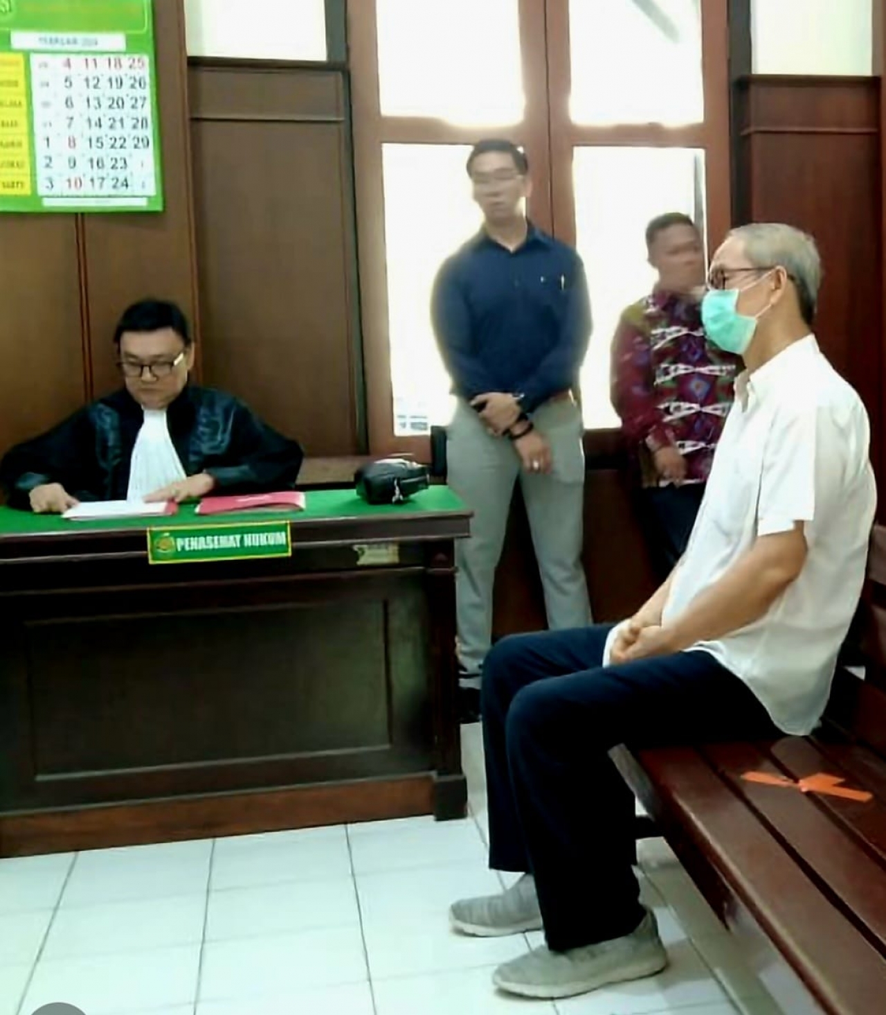 King Finder Wong Didakwa Palsukan Akte Wasiat, PH Terdakwa, Pieter Talaway Beri Tanggapan Dakwaan Jaksa