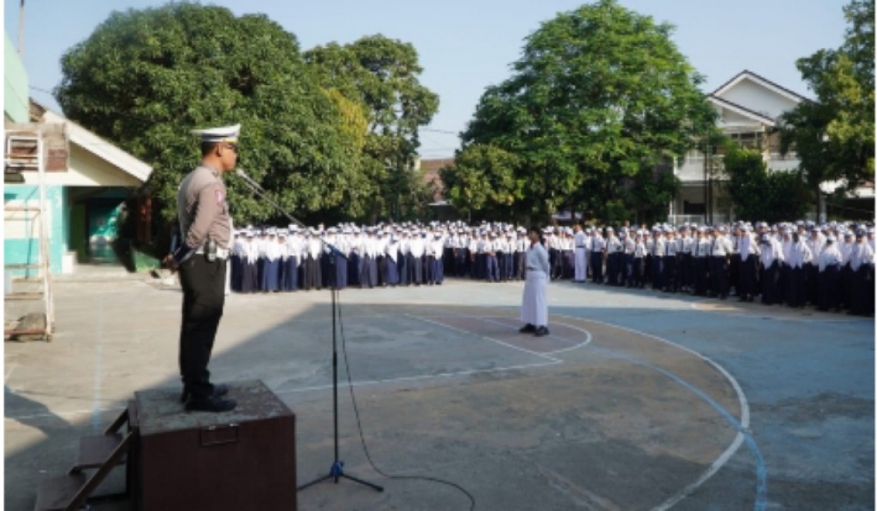 Satlantas Polres Gresik Gelar Police Go to School dalam Rangka Hari Kebangkitan Nasional ke-116