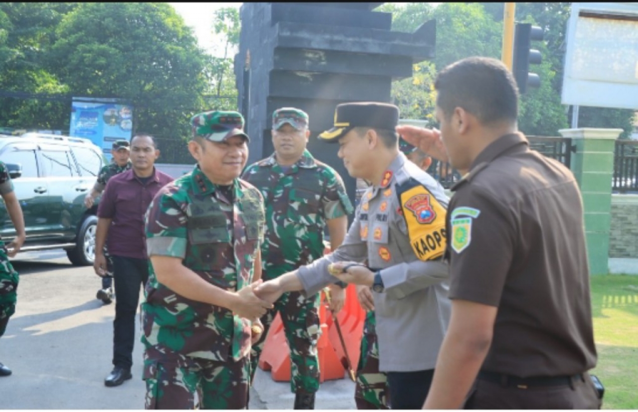 Kapolres Gresik Hadiri Kunjungan Pangdam V/Brw di Makodim 0817/Gresik