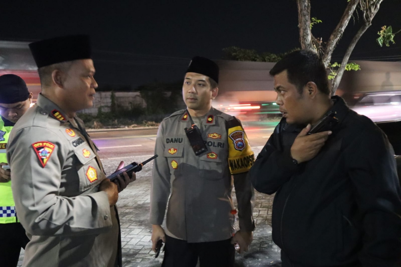 Polres Gresik Gelar Pengamanan Sholawat bersama Habib Ahmad di Duduksampeyan Gresik
