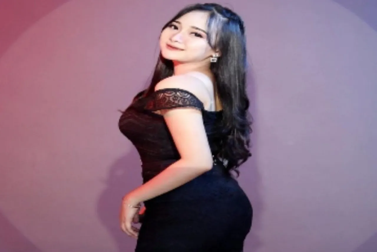 Kisah Biduanita asal Gresik, Ersa Amelia: Hidup Penuh Kejutan, Tetaplah Berbuat Baik Walaupun Itu Kecil