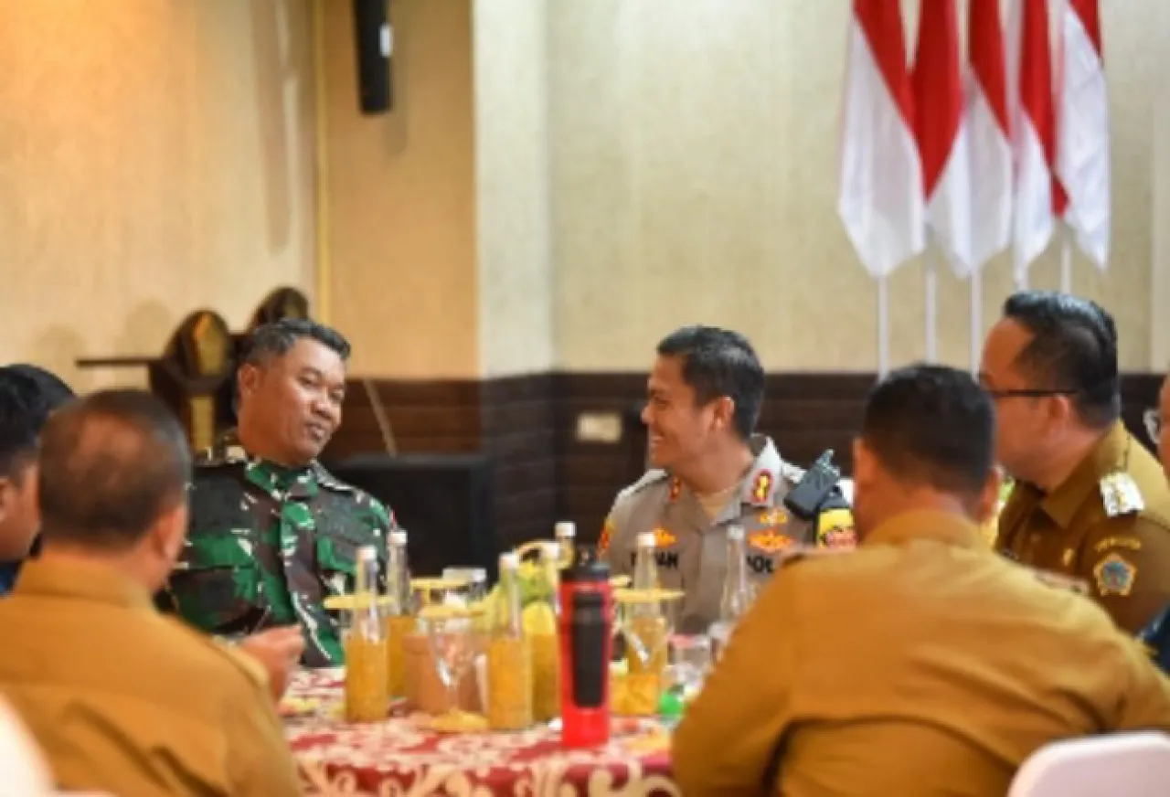 Kapolres Gresik, AKBP Rovan Richard Hadiri Halal Bihalal Forkopimda, Pererat Sinergitas Antar Instansi di Gresik