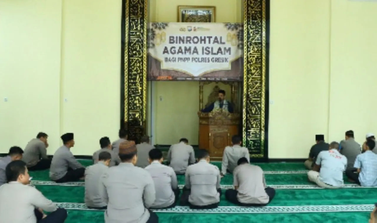 Polres Gresik Gelar Binrohtal, Pupuk Keimanan Personel dalam Menjalankan Tugas