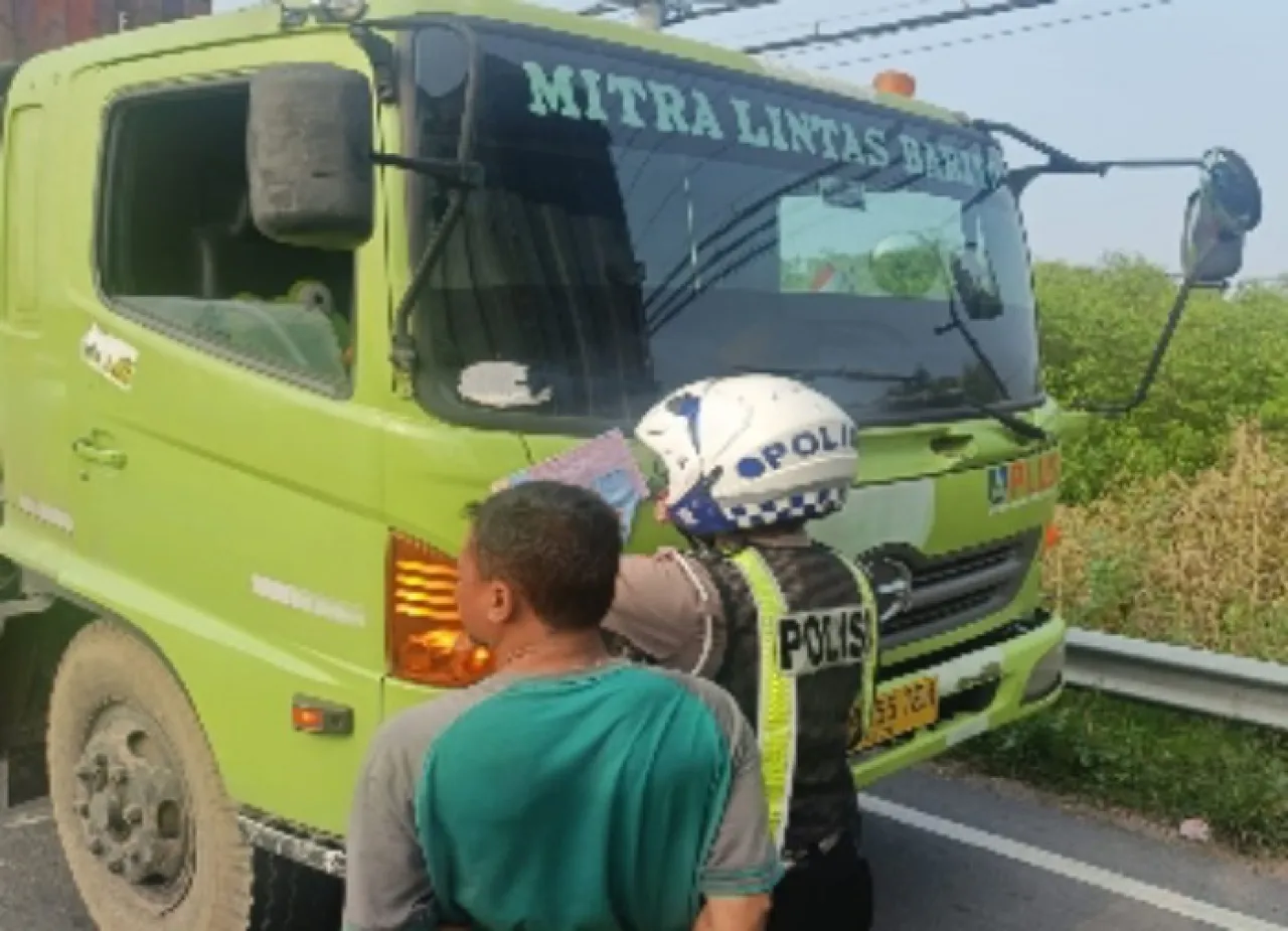 Tekan Angka Kecelakaan Lalu Lintas, Satlantas Polres Gresik Gelar Penertiban di Jalan Raya