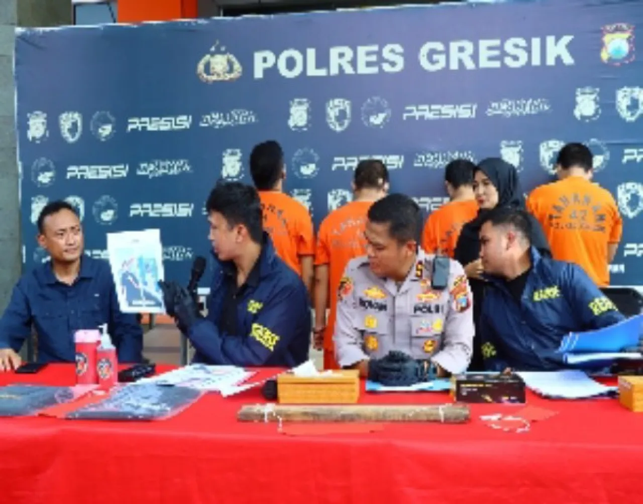 Polres Gresik Ungkap Kasus Pengeroyokan, Empat Anggota LSM Laskar Sakera Ditangkap