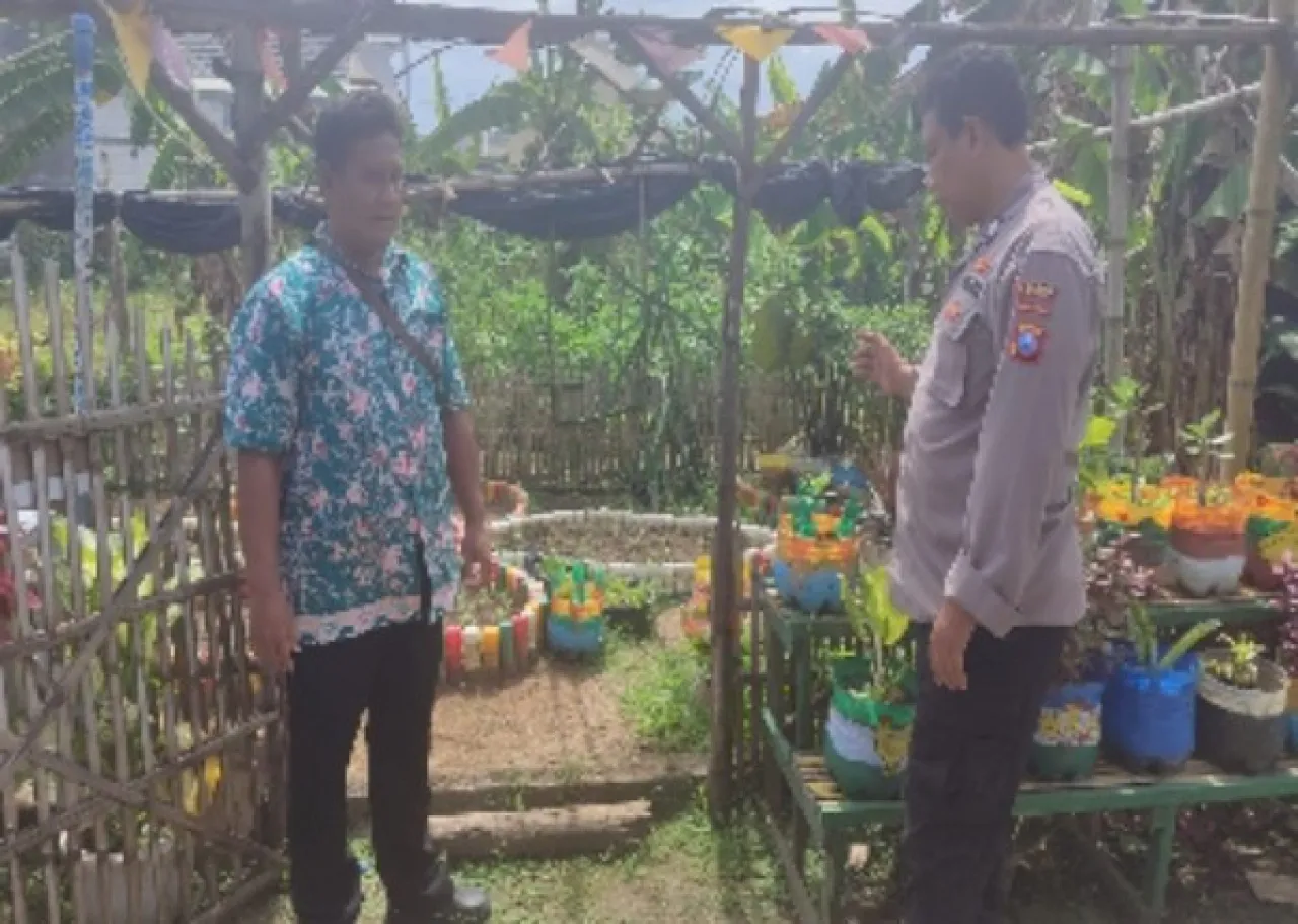 Dukung Program Ketahanan Pangan Nasional, Polsek Bungah Dampingi Petani di Desa Kisik