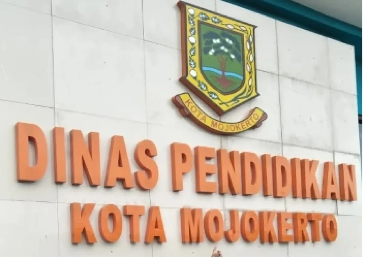 Dugaan Mark-up Kain Seragam Disdikbud Mojokerto (4) Kepala Dinas Pilih Sikap Bungkam