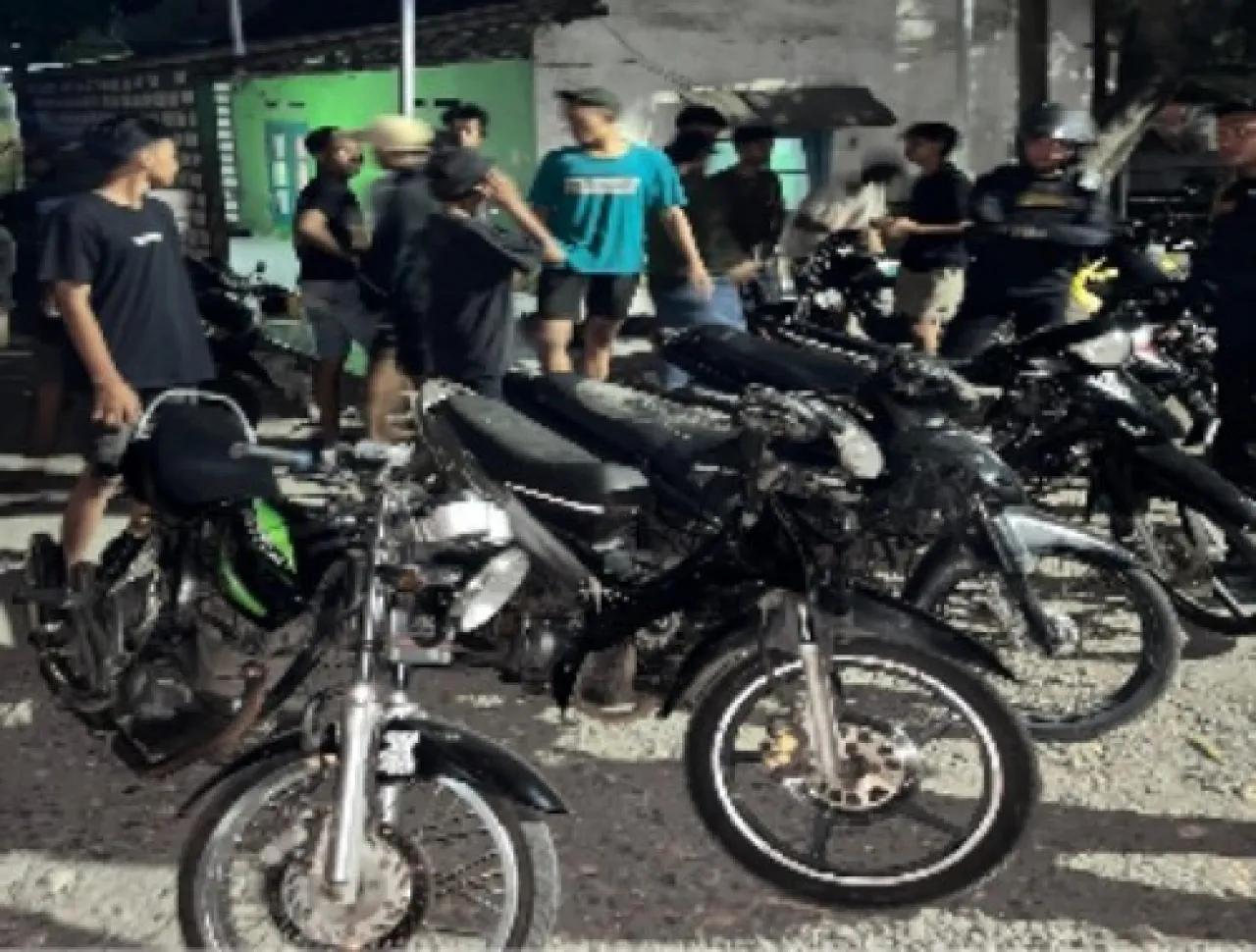 Lakukan Balap Liar, Enam Remaja Berhasil Diamankan Sat Samapta di Jalan Raya Bungah