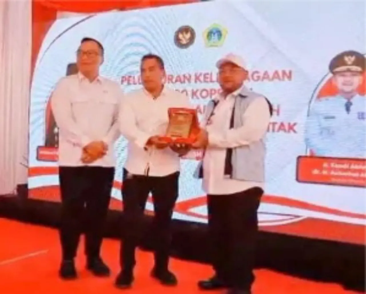 Kades Pandanan Berhasil Bentuk Koperasi Merah Putih Tercepat se-Gresik