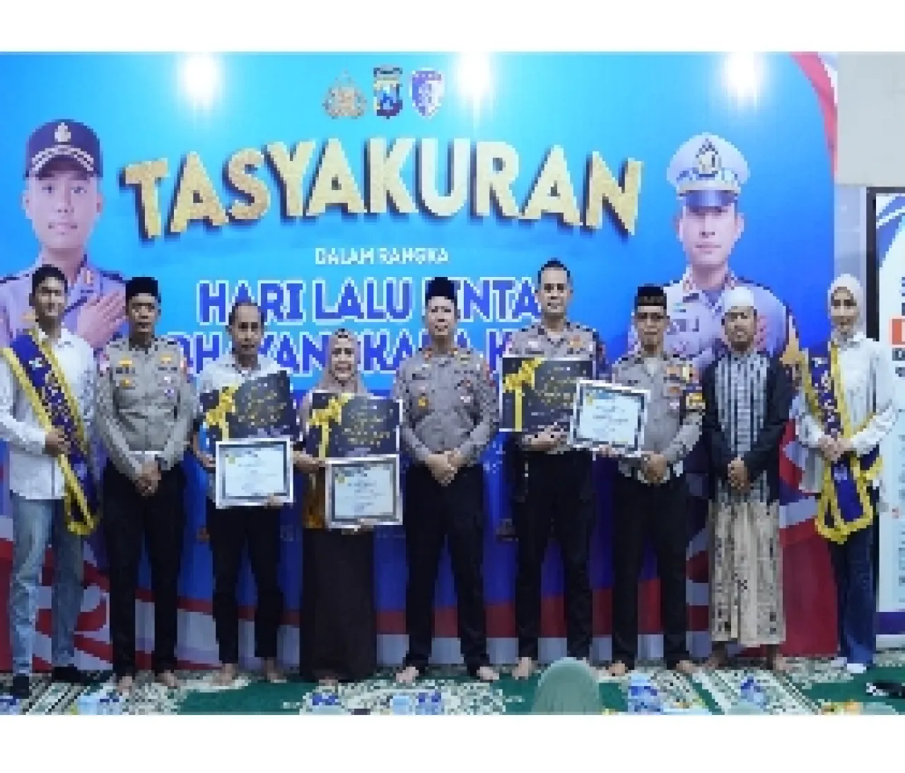 Hari Lalu Lintas Bhayangkara ke-70, Satlantas Polres Gresik Gelar Tasyakuran dan Beri Penghargaan Anggota Berprestasi