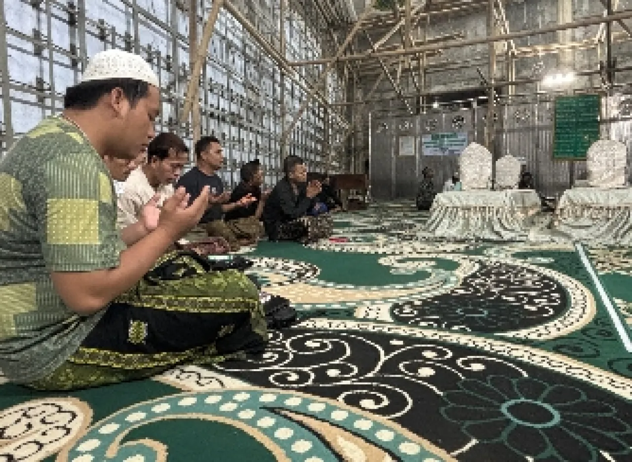 Puncak HUT PJS ke-4, Ziarah ke Makam Ulama Kharismatik Habib Sholeh Tanggul