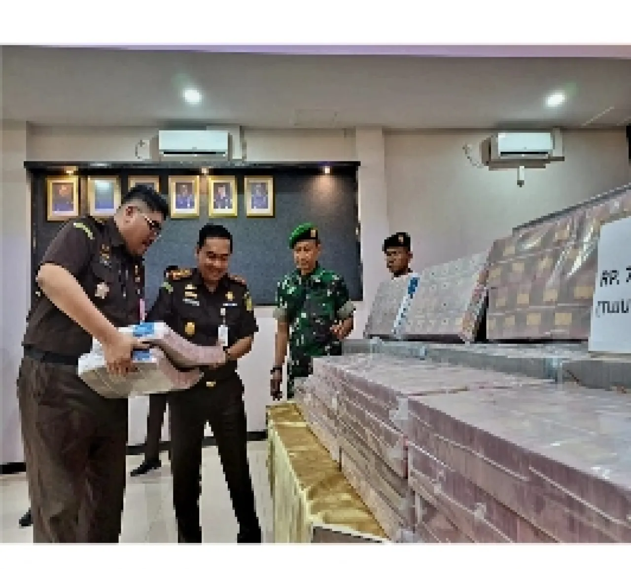 Dugaan Kasus Korupsi PT. Pelindo Regional 3 dan PT. APBS, Kejari Tanjung Perak Sita Uang Rp70 M ‎